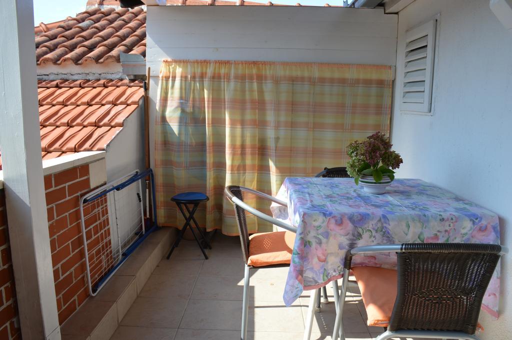 Apartments Marija Bajto Necujam Ngoại thất bức ảnh